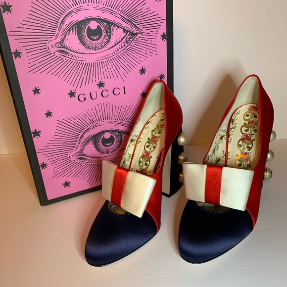 Gucci Shoes - Gucci Luna Pearl Bow Studded Pumps
